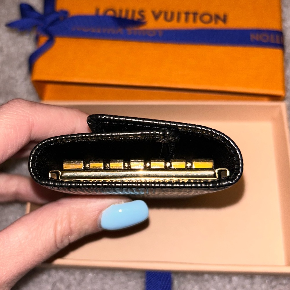 Louis Vuitton 6 Epi Multicles - Picture 4 of 7